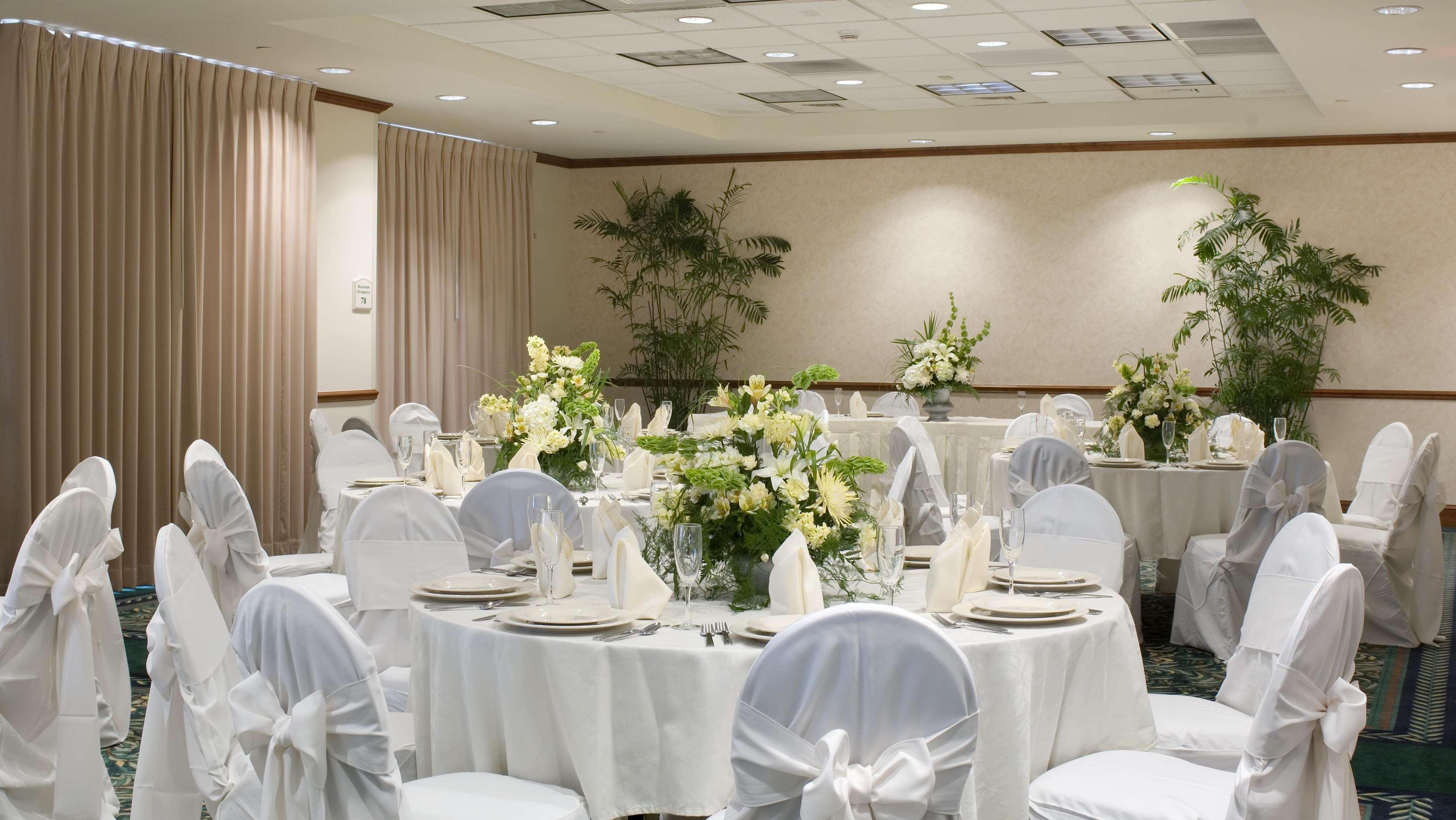 Hilton Garden Inn Tampa East Brandon Mango Restoran foto