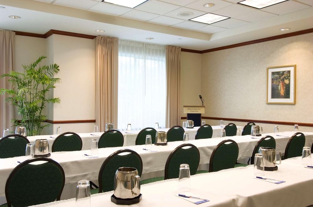 Hilton Garden Inn Tampa East Brandon Mango Bagian luar foto