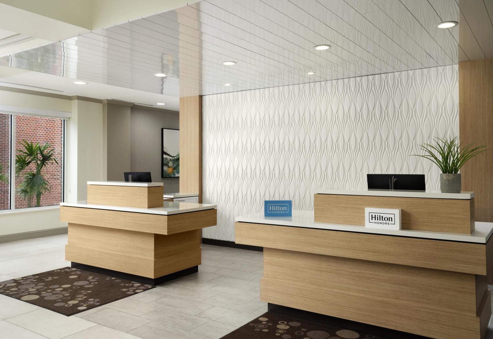 Hilton Garden Inn Tampa East Brandon Mango Bagian luar foto